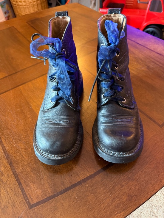 Ariat Shoes - Black Leather Boots with Blue Ribbon Laces